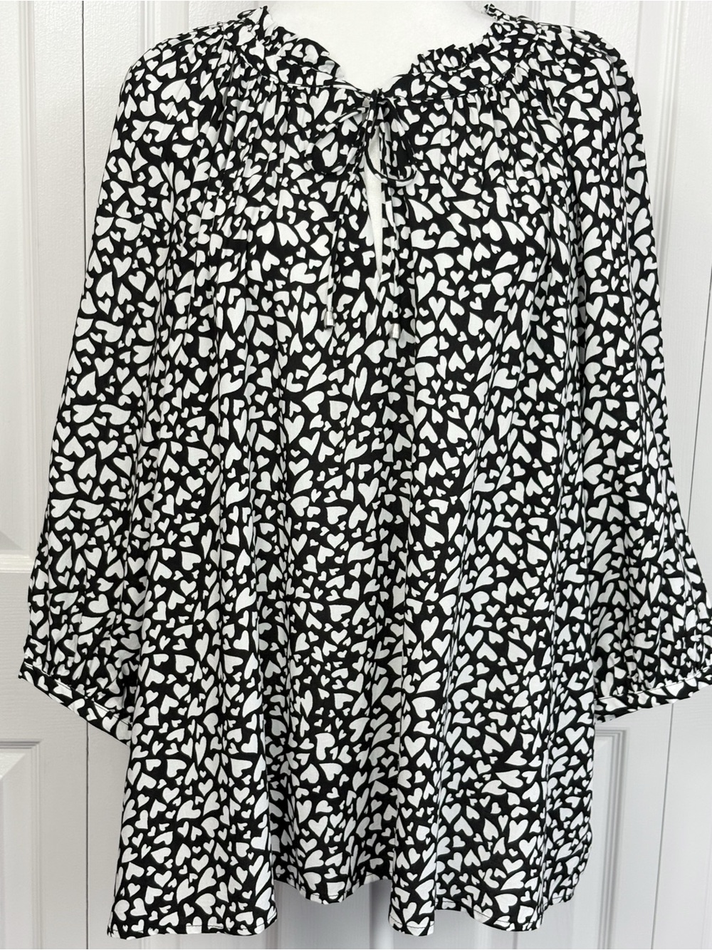 NWT Jones & Co. Black White Heart Print Keyhole Tie 3/4 Sleeve Blouse 2X